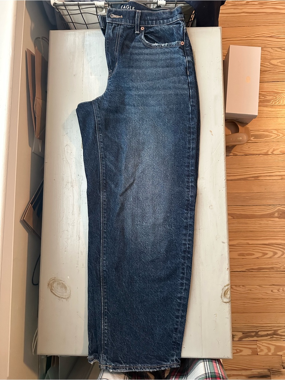 American Eagle Outfitters Dark Blue Barrel FitJeans